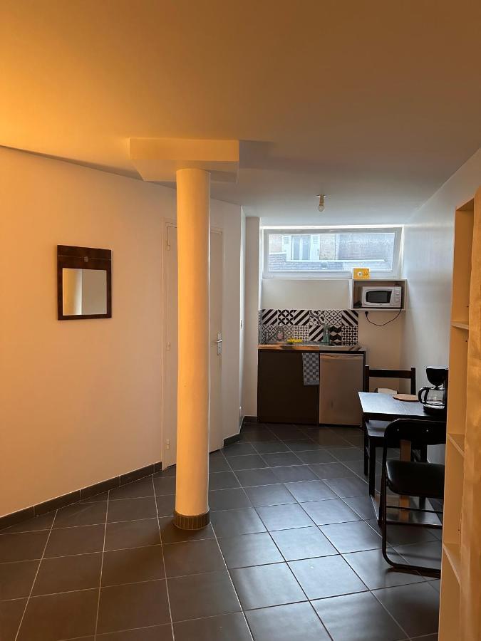 Un Studio Dans La Residence Sjt Alençon Exteriör bild