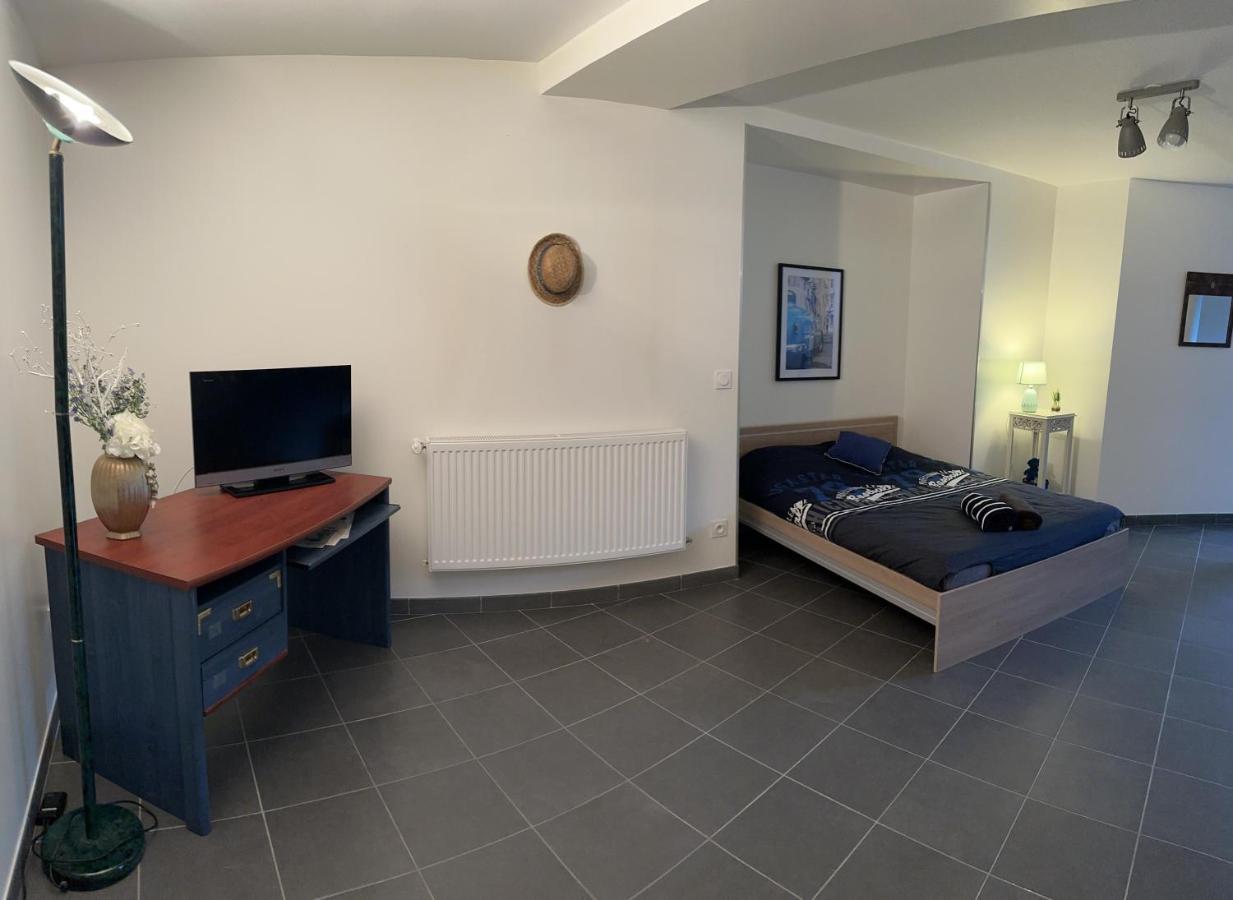 Un Studio Dans La Residence Sjt Alençon Exteriör bild