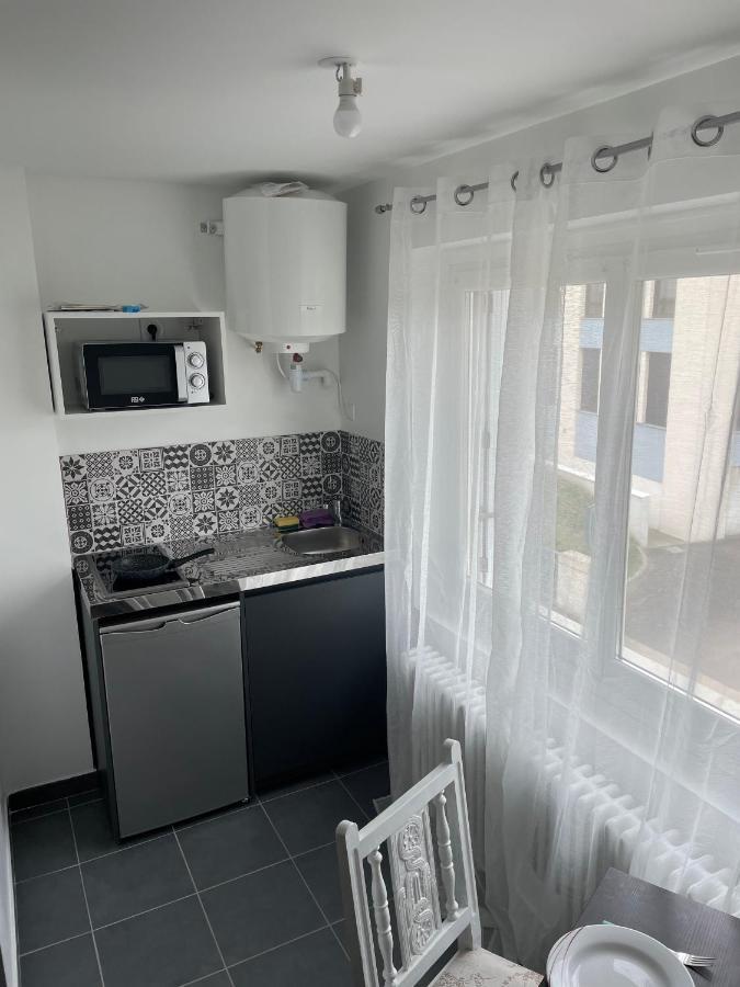 Un Studio Dans La Residence Sjt Alençon Exteriör bild