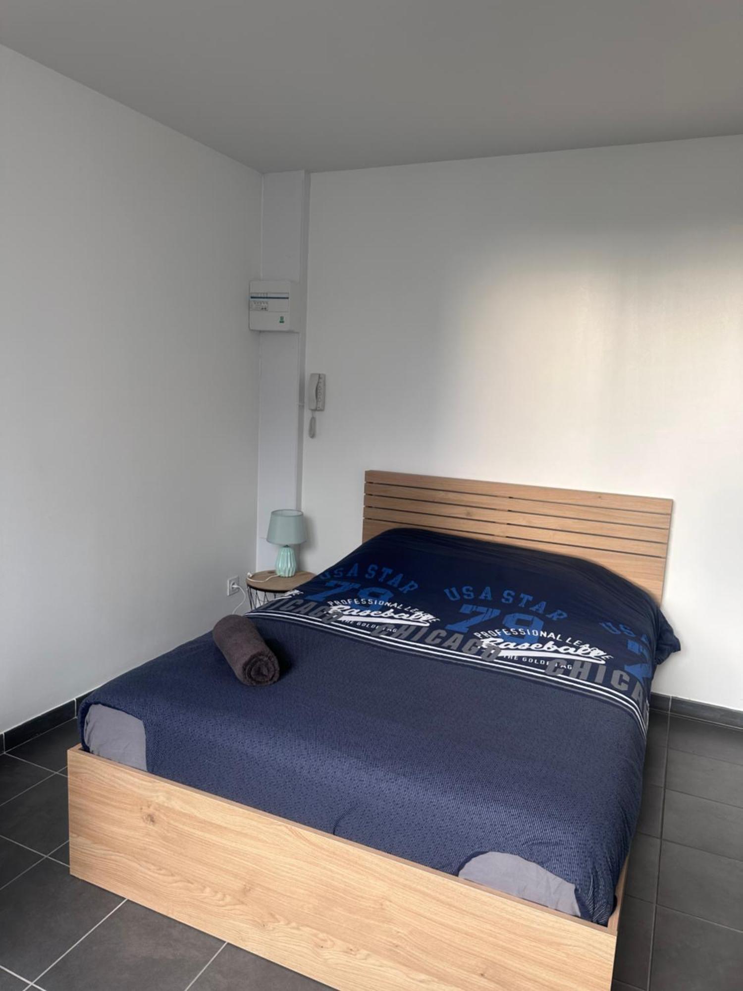 Un Studio Dans La Residence Sjt Alençon Exteriör bild